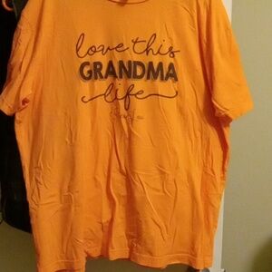 Cute tee grandma life